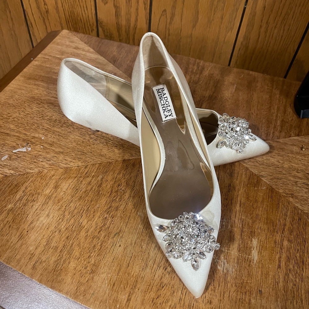 Bagdely Mischka Vail Embellished Kitten Heel Pump - Picture 8 of 16